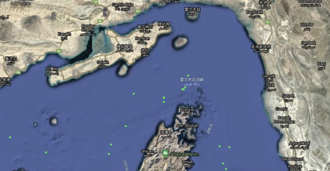 A Compilation and Analysis of Ship Accidents within 48 Hours 48小时内：一艘沉没、七船遇袭、54条航线、230班航线大面积停摆