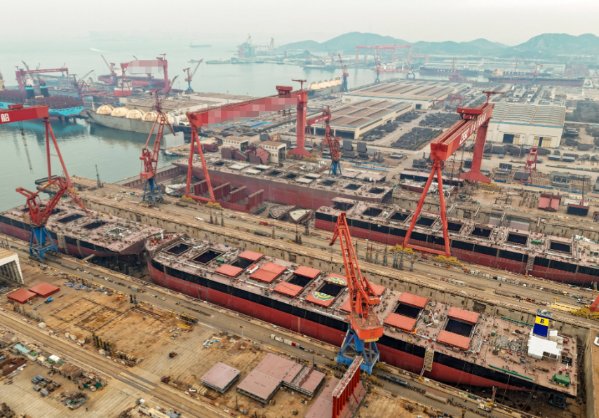 To Buy or Not to Buy Vessels Now: Seizing Opportunities or Chasing the Cycle? 现在买船，是抓住机会，还是追高？